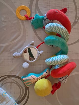 Juguetes bebé - espiral, sonajero, jirafa