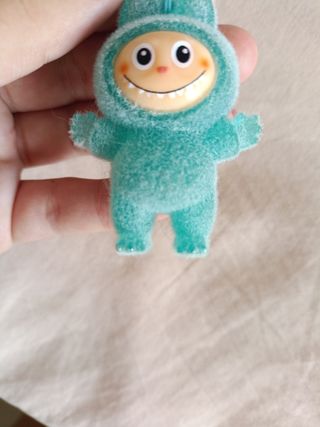 Llavero Labubu celeste