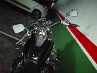 Moto custom Kawasaki Vulcan 900 classic