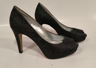 Tacones negros encaje