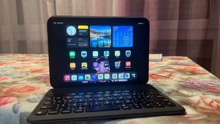 iPad mini 6 generacion con Teclado Negro