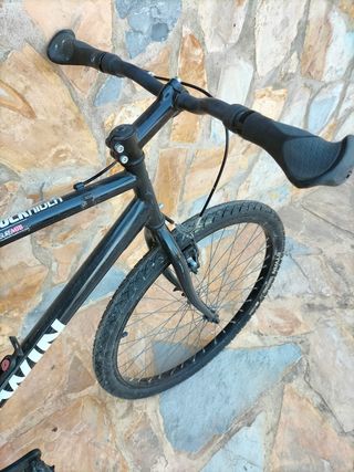 Bicicleta B'Twin Trekking