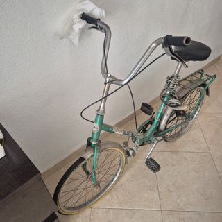 Bicicleta BH clásica verde