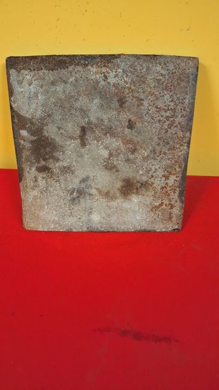 Relieve hierro antiguo