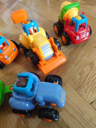 4 Vehículos de construcción para niños