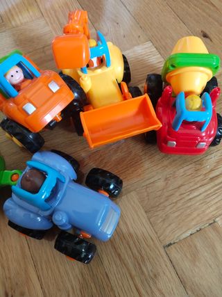 4 Vehículos de construcción para niños