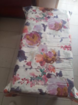 Mantel mesa baja estampado floral