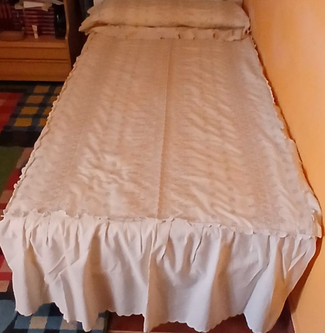 Colcha vintage cama individual - beige y blanco