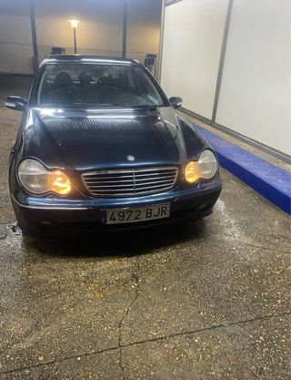 Mercedes-Benz C270 2001
