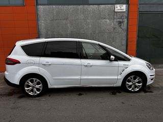 Ford S-MAX 2013