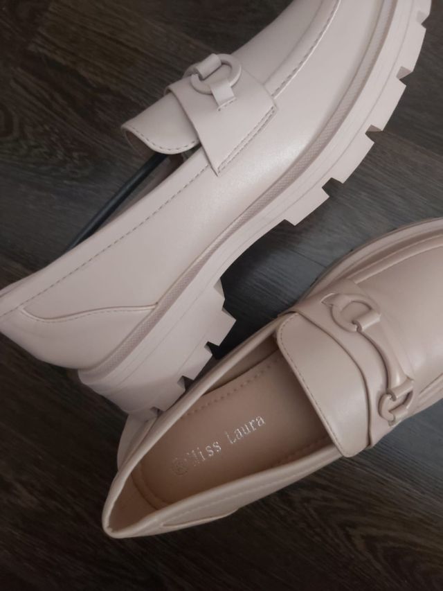 Zapatos mocasines nuevos