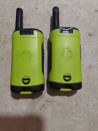 2 Walkie Talkies Motorola