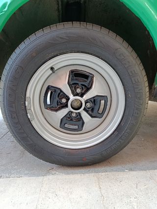 4 Llantas Seat 131 c/Neumáticos