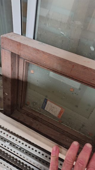 Puertas y ventanas aluminio blancas