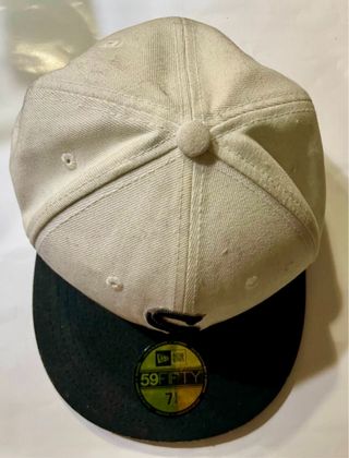 Gorra New Era 59FIFTY blanca y negra