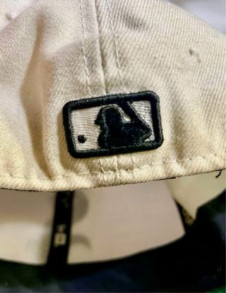 Gorra New Era 59FIFTY blanca y negra