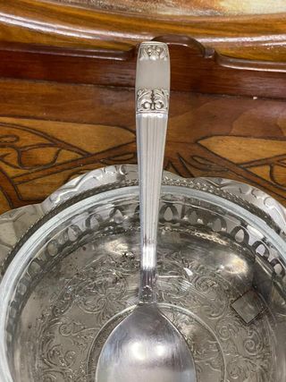 Zuccheriera in metallo argentato e vetro