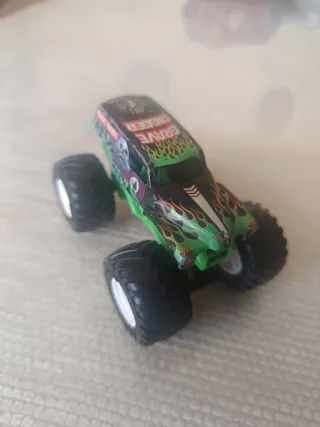 5 Monster Trucks Hot Wheels Originales