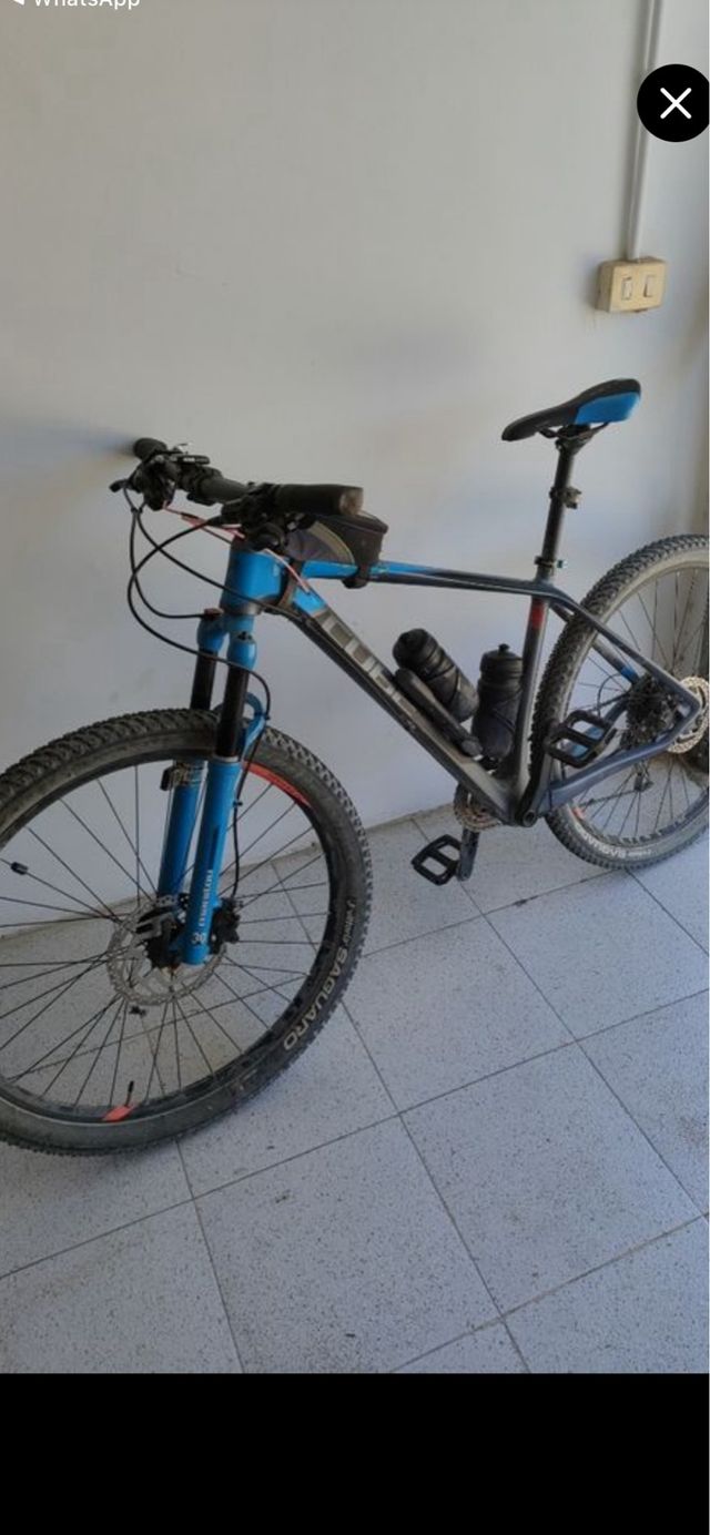 Bicicleta Cube carbono Talla M 27.5