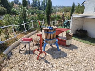 Prensa de vino + accesorios