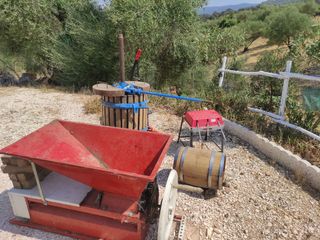 Prensa de vino + accesorios