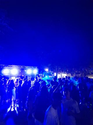 Alquiler Disco movil 8000w + iluminación