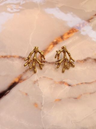 Pendientes dorados | Estilo coral
