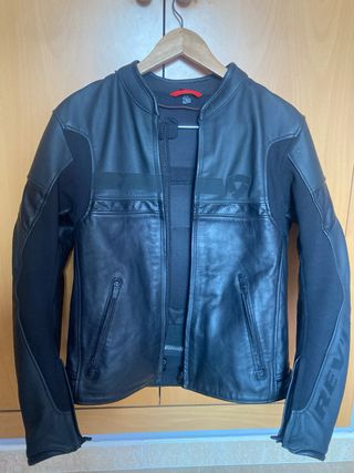 Chaqueta de moto en Piel Revit talla 46 
