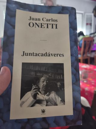 Libro Junta Cadáveres - ONETTI
