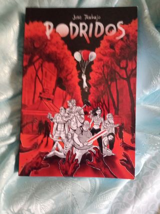 Lote de 12 Libros de zombis.