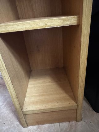 Mesita de madera - marrón claro