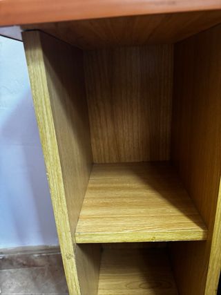 Mesita de madera - marrón claro