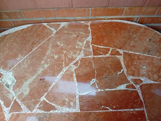 Mesa jardín - Mármol rojo y blanco