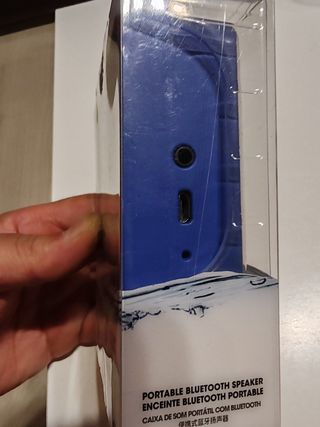 Altavoz JBL azul