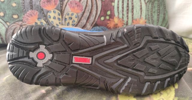 Zapatos seguridad Paredes S1P SRC