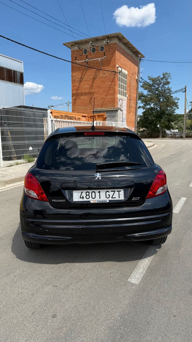 Peugeot 207 2010