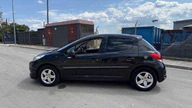 Peugeot 207 2010