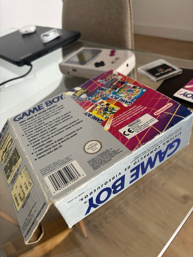 Game Boy DMG gris-blanco + caja + EZ Flash Jr