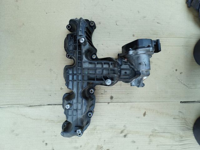 Colector admisión + Cuerpo mariposa 1.6TDI CAY.