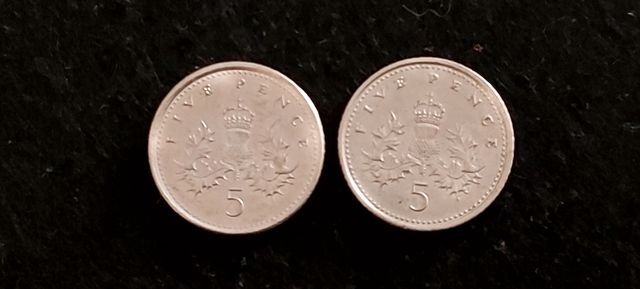 2 Monedas ELIZABETH II D G 5 Five Pence