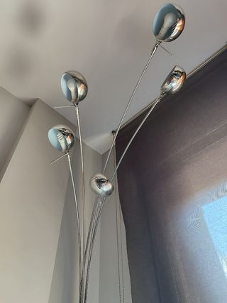 Lámpara techo 5 luces 
Lámpara de pie 5 luces