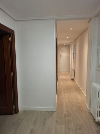 Alquiler piso 4 habitaciones 2 baños . Logroño