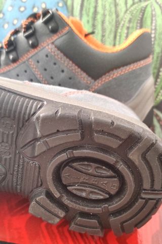 Zapatos de seguridad bajos Beta S1P a estrenar.T38