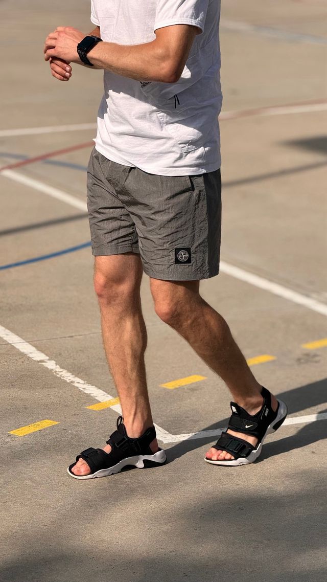 “CHULO” shorts o pantalón corto de Stone Island