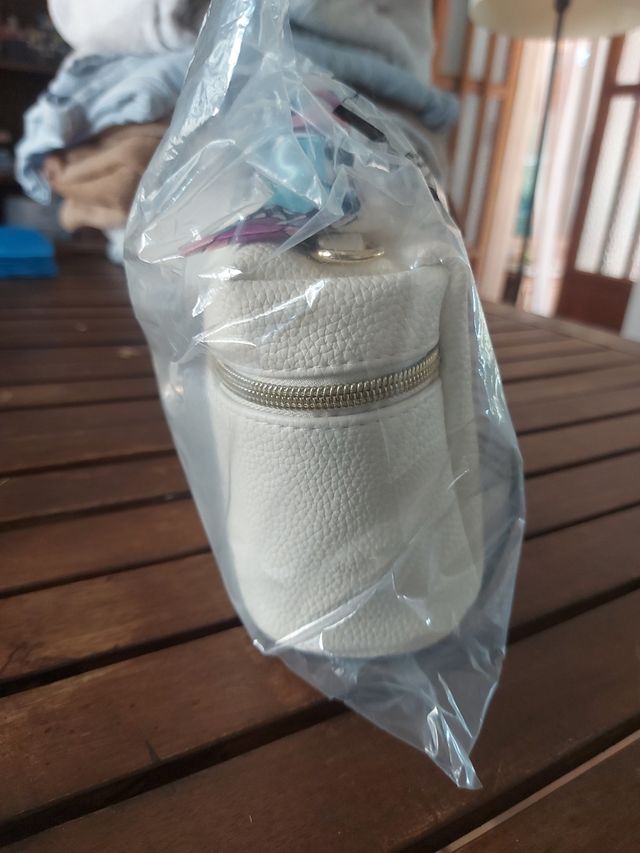 Pochette da viaggio bianca