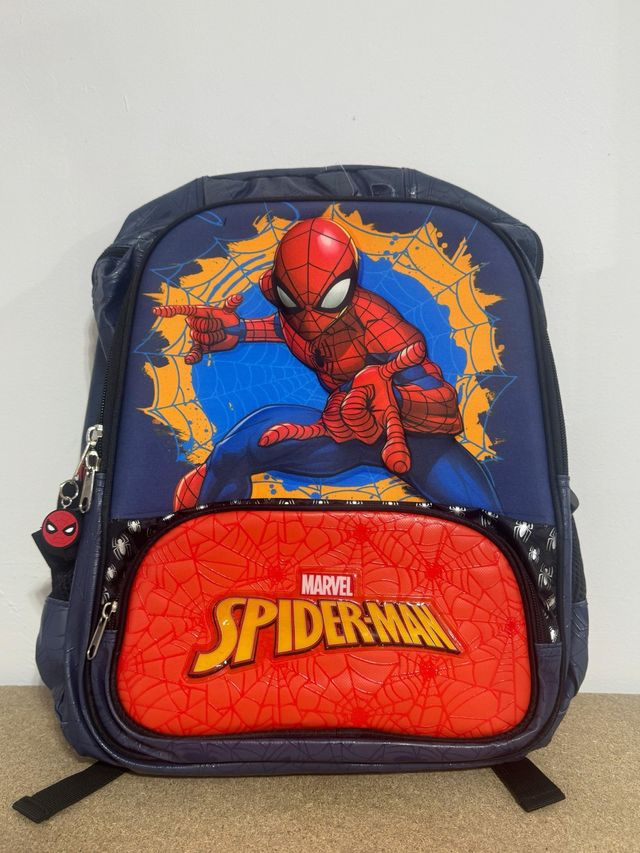 Mochila Homem-Aranha Marvel 36x42x15cm