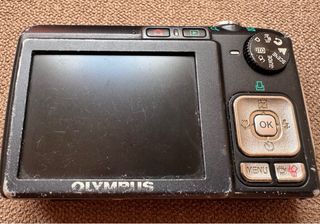 Olympus FE-300 Cámara Digital 12.0 MP 3xZoom