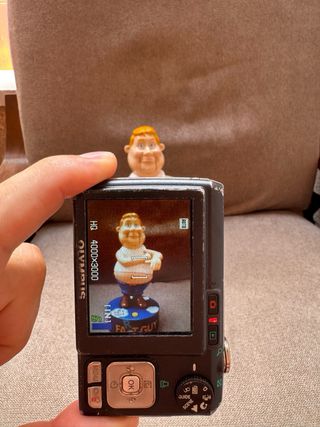 Olympus FE-300 Cámara Digital 12.0 MP 3xZoom