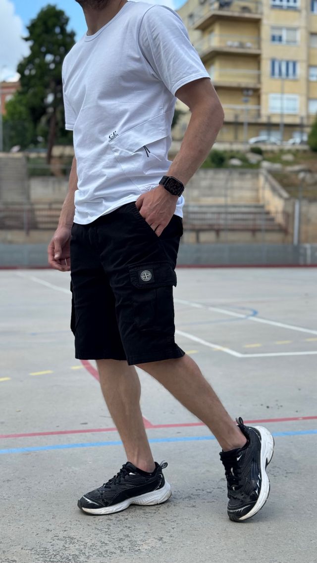 Bermudas negro cargo de Stone Island – Talla 30