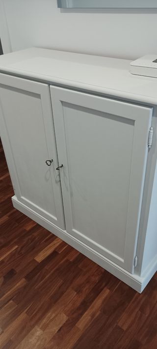 Aparador o zapatero recibidor blanco de madera